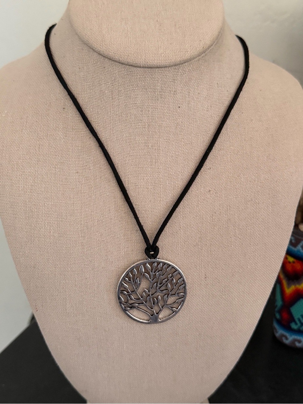 Vintage 90’s Y2K Silver Tree of Life Black Leather Cord Necklace